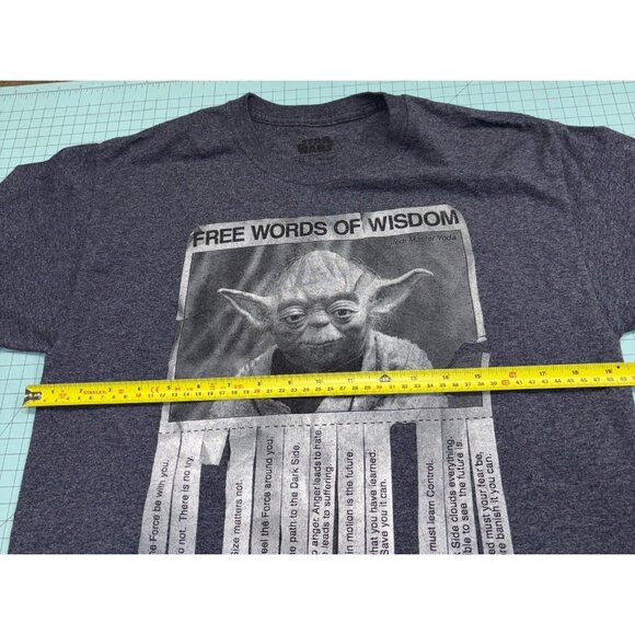 Star Wars Jedi Yoda “Free Words of Wisdom” Graphic Tee - Men’s Medium - Picture 2 of 11